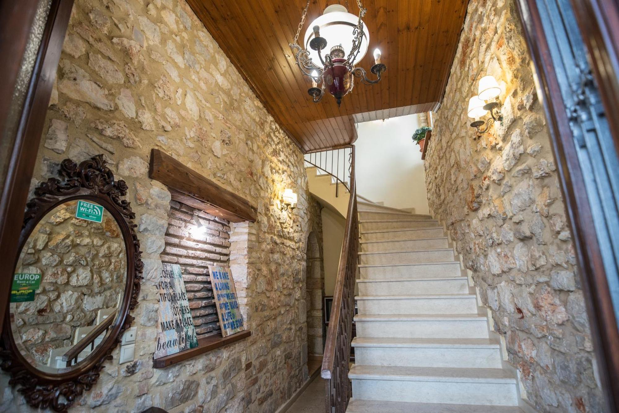 Seafront Stone Suites Vonitsa Exterior photo