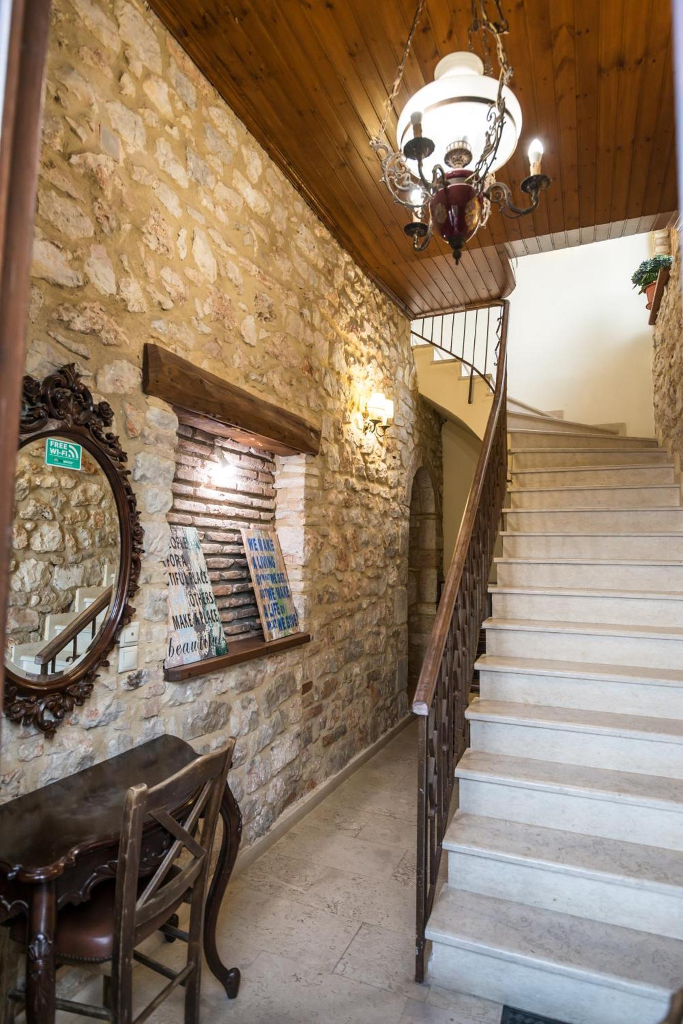 Seafront Stone Suites Vonitsa Exterior photo