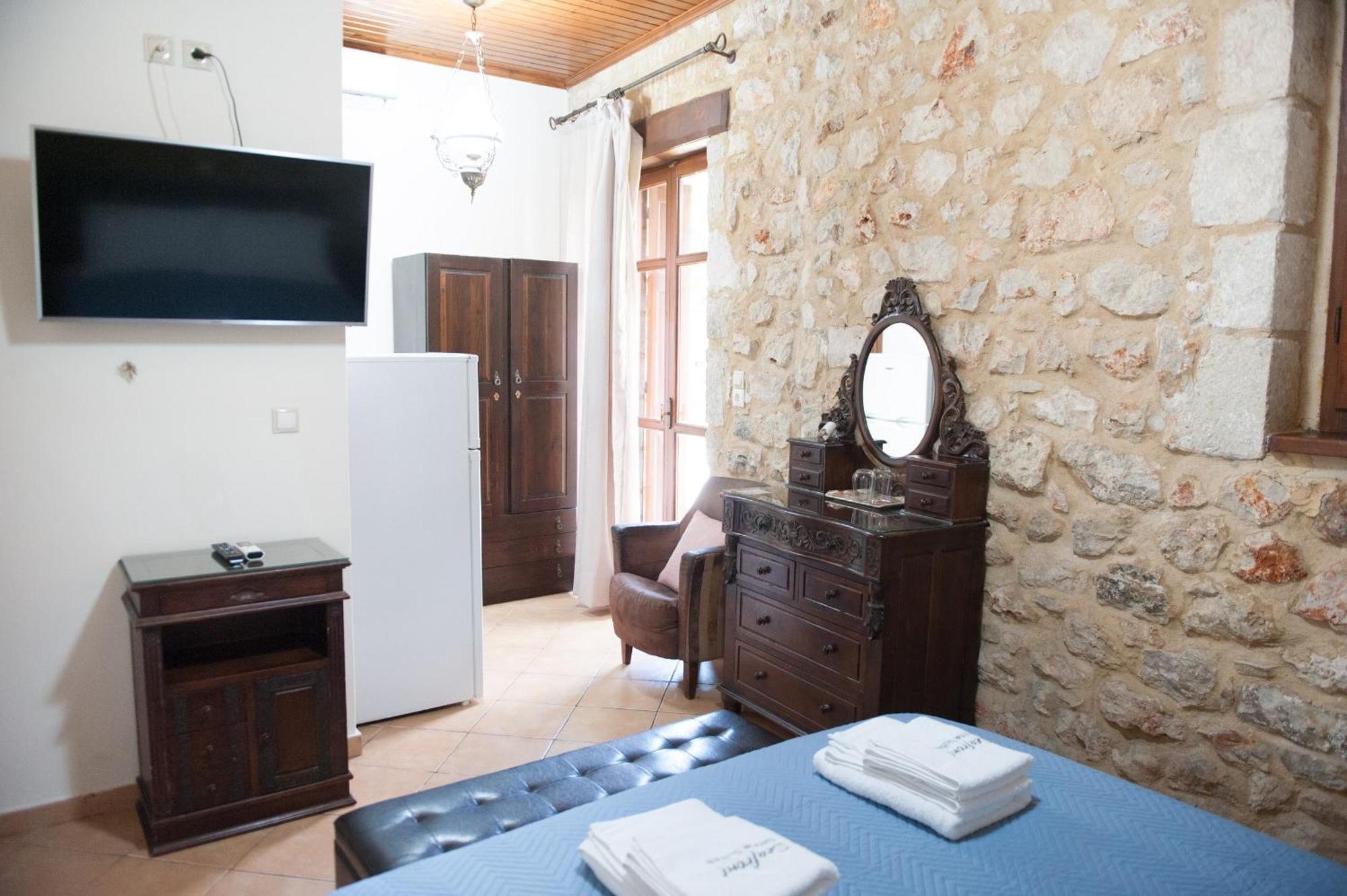 Seafront Stone Suites Vonitsa Exterior photo
