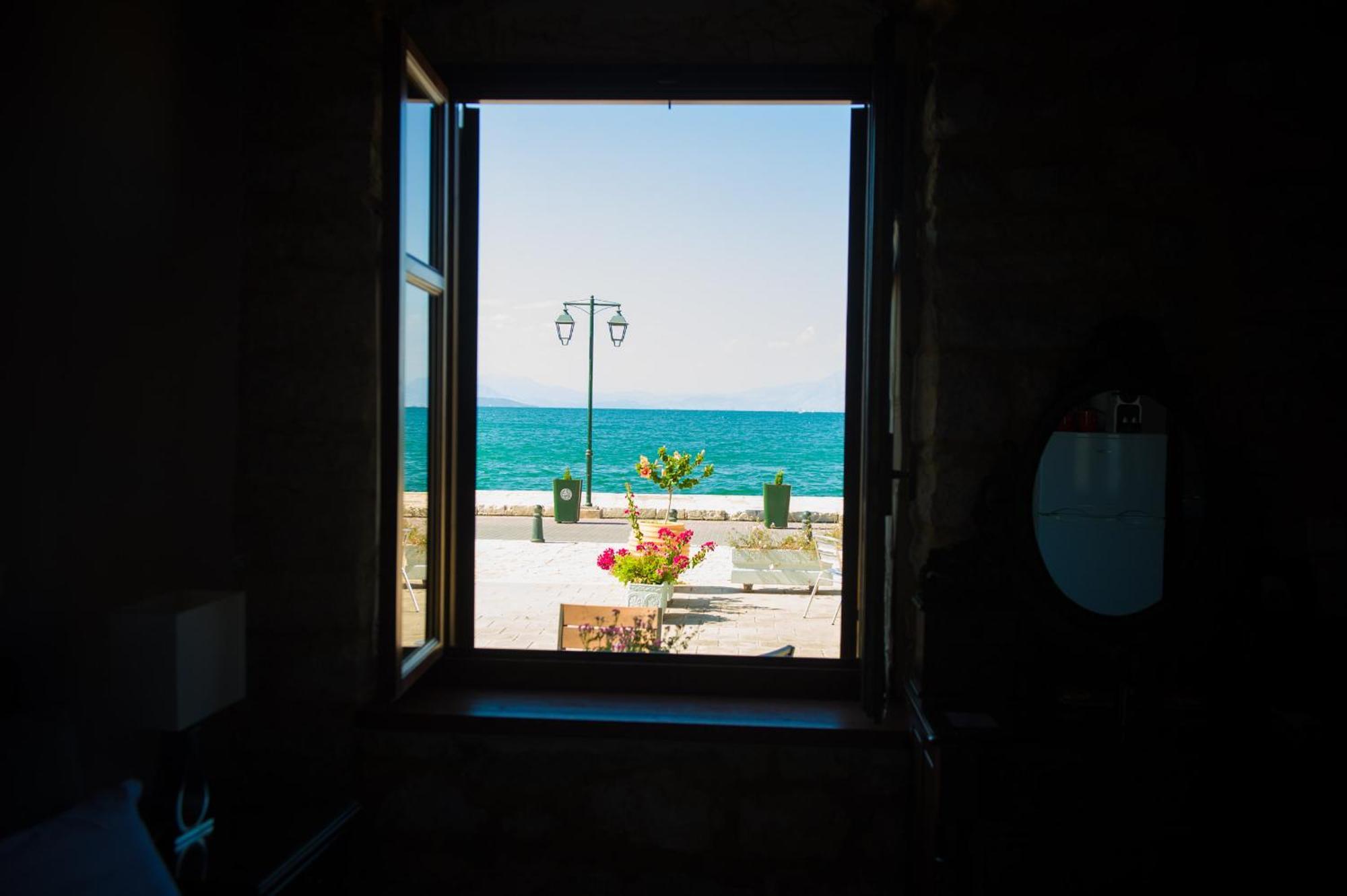 Seafront Stone Suites Vonitsa Exterior photo
