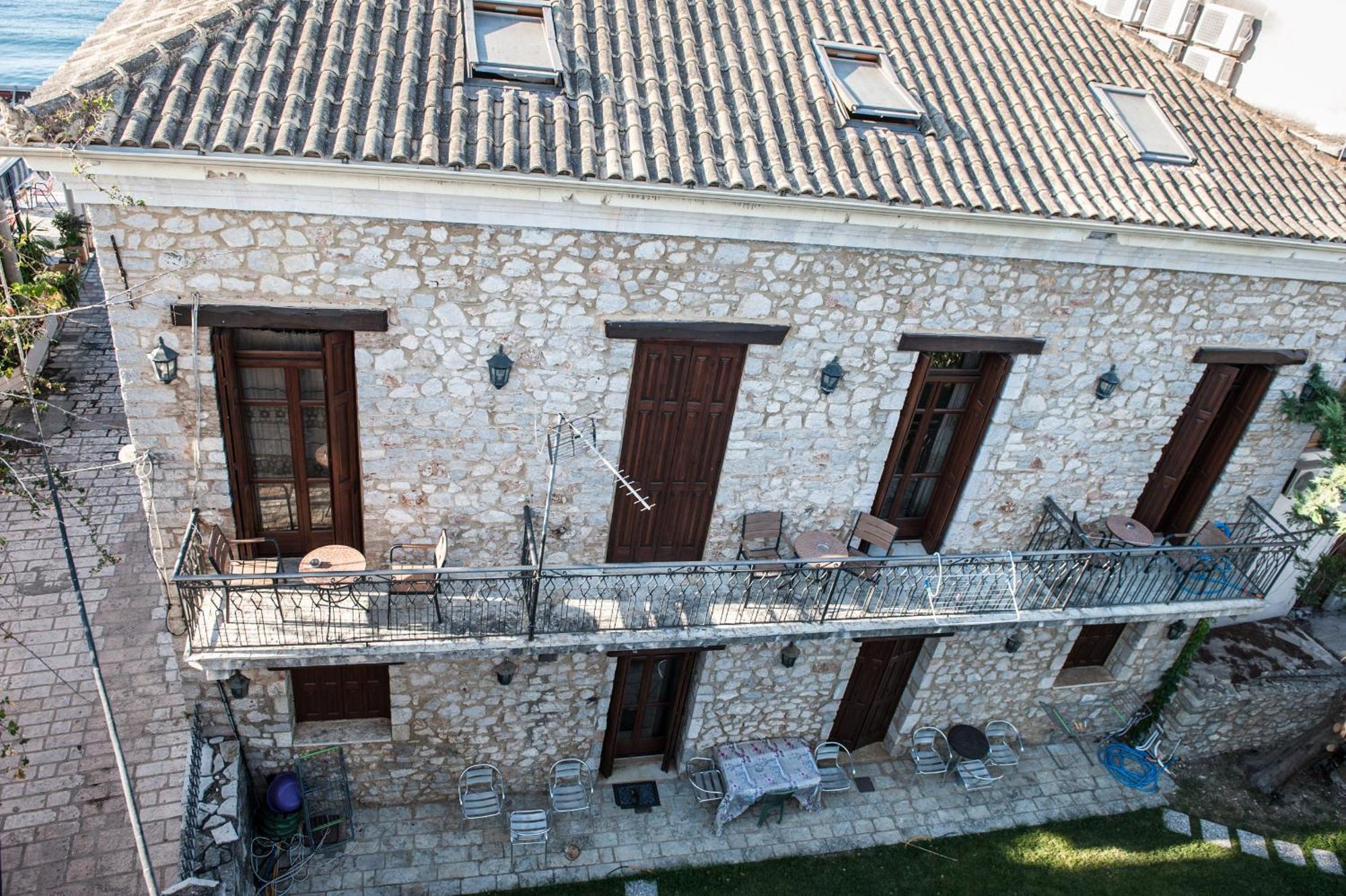 Seafront Stone Suites Vonitsa Exterior photo
