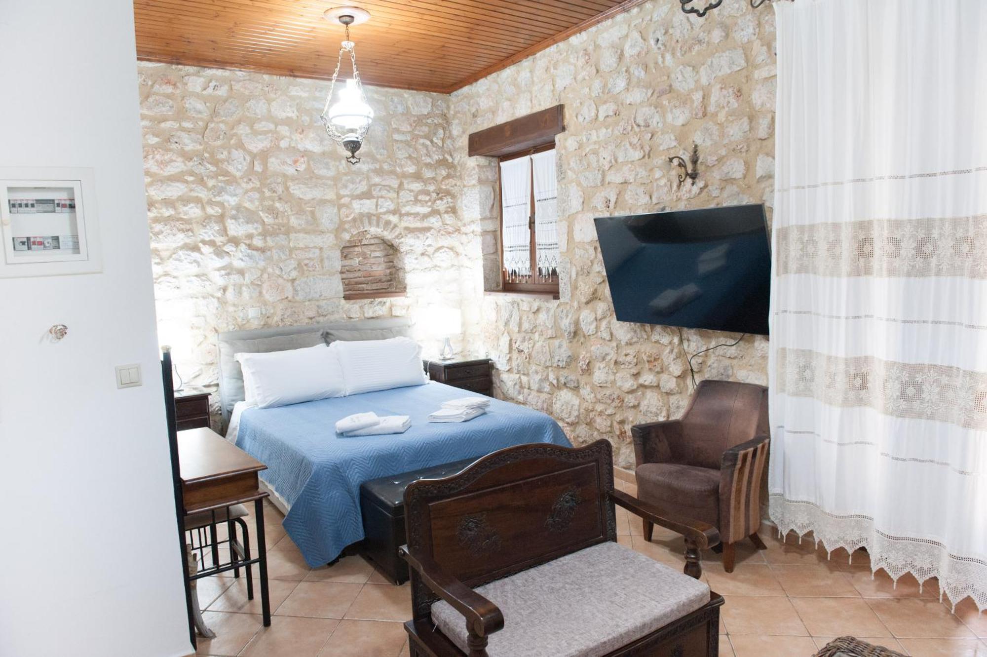 Seafront Stone Suites Vonitsa Exterior photo