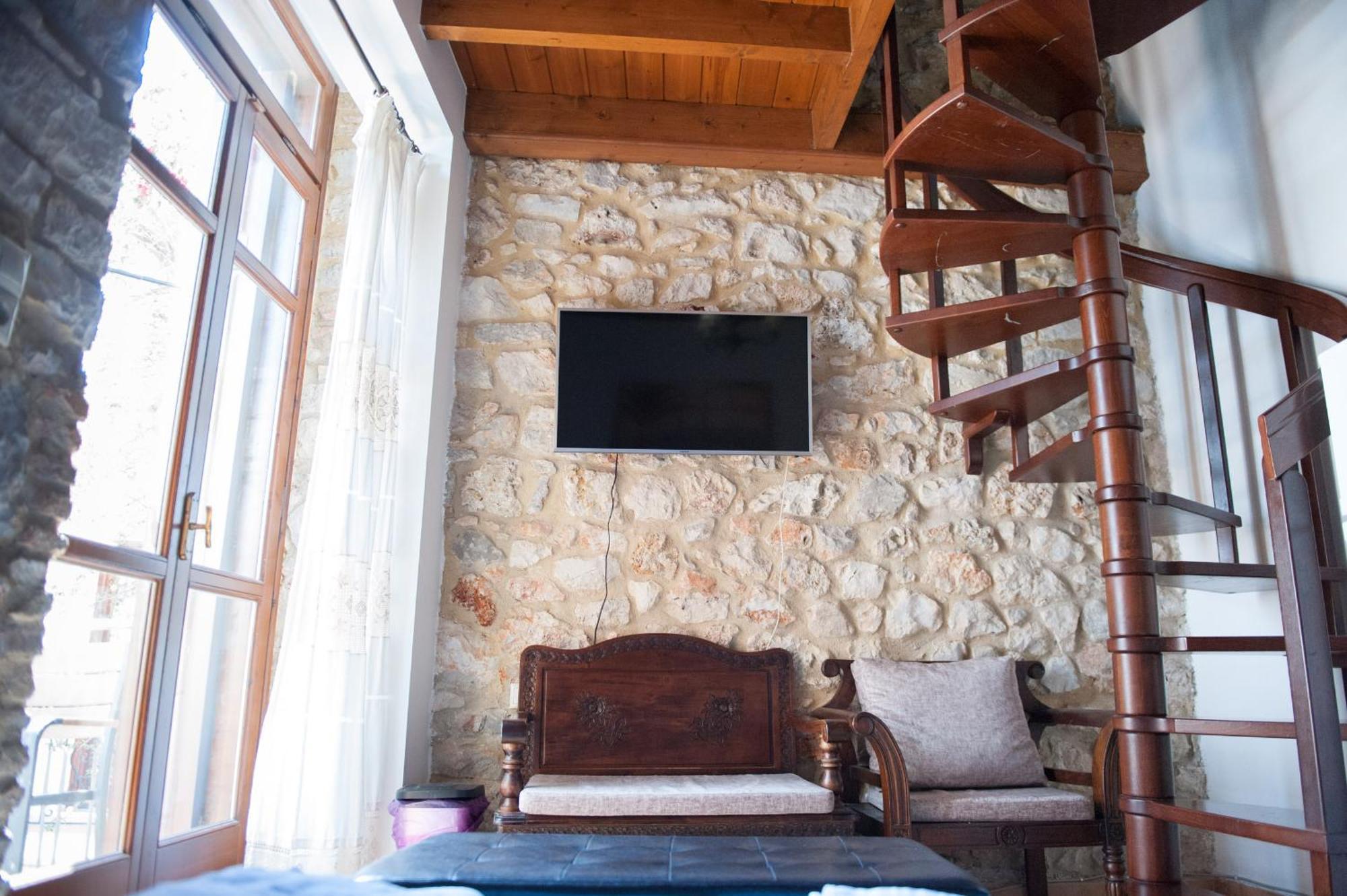 Seafront Stone Suites Vonitsa Exterior photo