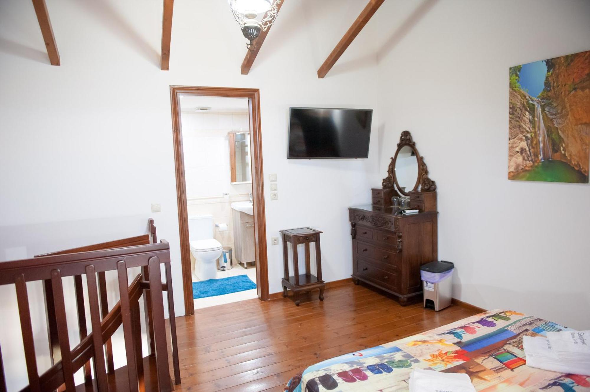 Seafront Stone Suites Vonitsa Exterior photo